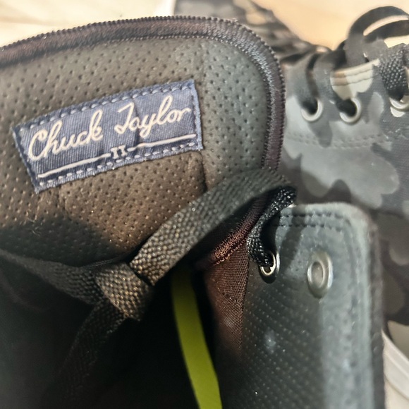 Converse Chuck Taylor 2 Men’s High Top Camo Black Gray Reflective Size 11 - Picture 9 of 15